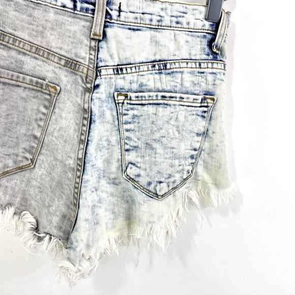 VIBRANT MIU Acid Washed Hi Rise Distressed Denim Shorts - Picture 10 of 11